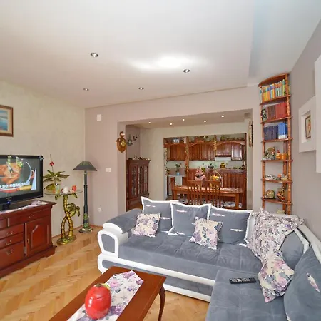 Apartament Misevic *